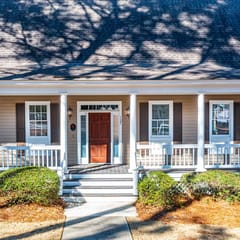 Lakeside Charm on Seven Oaks