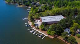 Peaceful Lake Getaway - Image 4