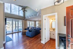 Lakeside Charm on Seven Oaks - Image 4