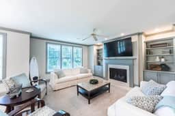 1040E Creekside Condo - Image 2