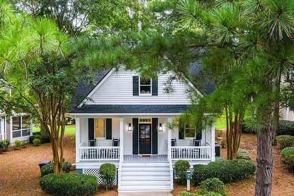 Reynolds Village Cottage - Image 1