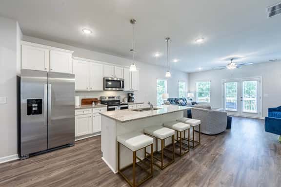 Crane Lane Luxe Retreat - Image 1