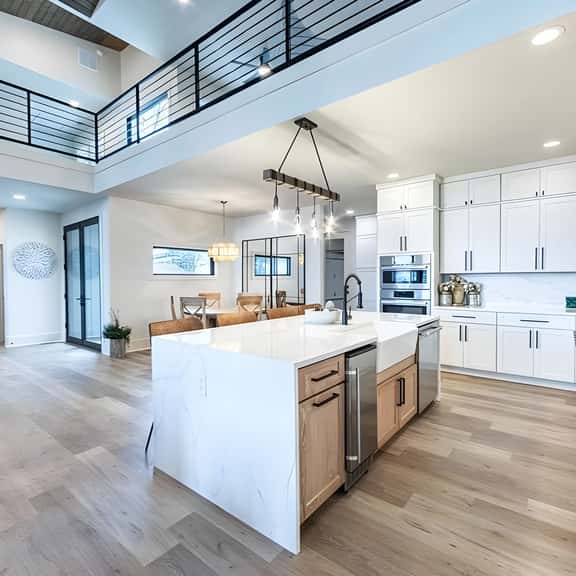 Lakeview Escapes - Image 1