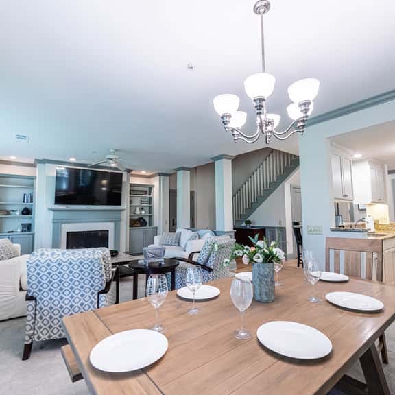 1040E Creekside Condo - Image 1